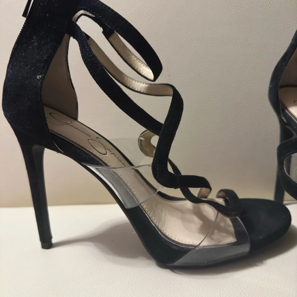 Heels - Picture 3 of 3